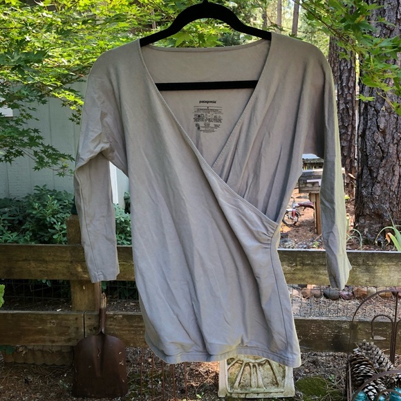 Patagonia Tops - Patagonia Fitted Gray V Neck